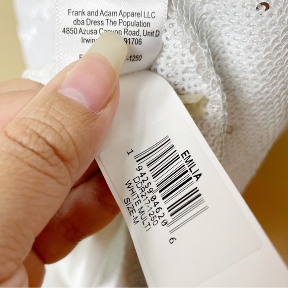 Dress The Population NWT Emilia Long Sleeve Ruched Dress in White Sequins Size M - Picture 16 of 17